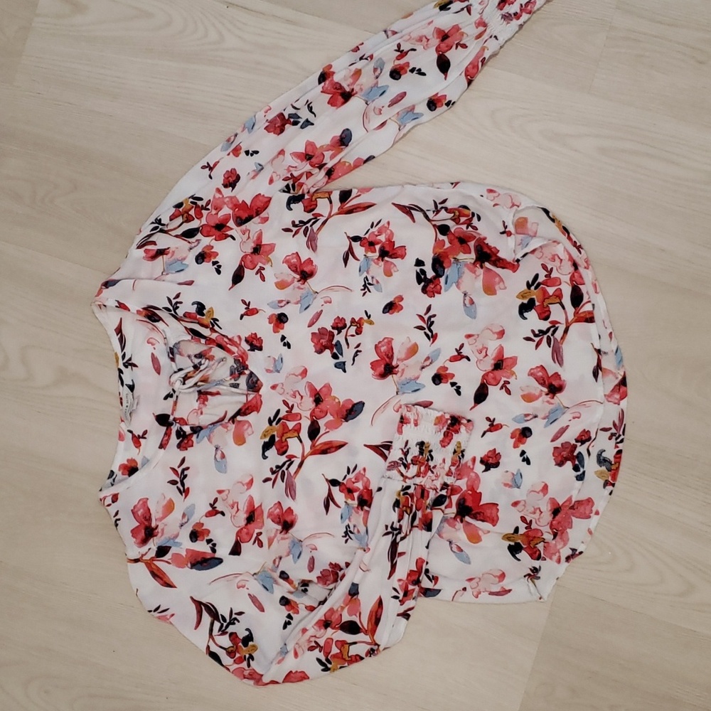 😎 EUC Lucky Brand long-sleeve top